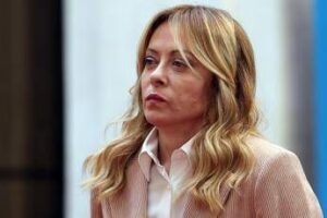 Meloni: “L’Italia non è una repubblica delle banane, regole si rispettano”