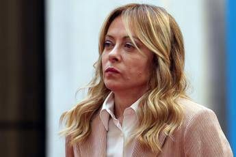 Meloni: “L’Italia non è una repubblica delle banane, regole si rispettano”