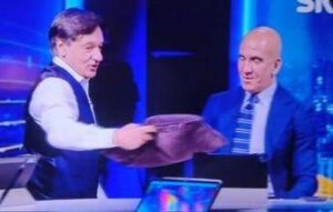 Caressa e il cuscino per Di Canio: “Così se prendi a testate il tavolo…”