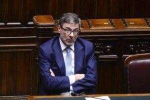 Dfp, via libera Camera a risoluzione maggioranza. Giorgetti: “Un Paese indebitato non è totalmente libero”