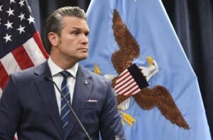 “I soldati devono avere testosterone alto”, la svolta del Pentagono e l’annuncio di Hegseth