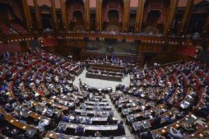 Legge elettorale alla Camera il 26 giugno, insorge l’opposizione
