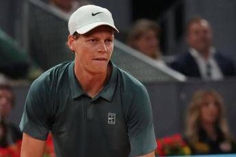 Madrid, Sinner supera Jodar in due set e vola in semifinale – Rivivi il match