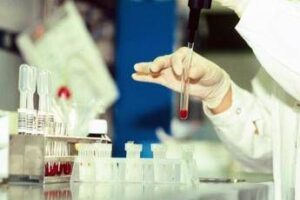 Antrace, vaiolo e virus ‘zombie’: l’indagine sui rischi nascosti nel ghiaccio da migliaia di anni