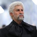 Bad Bunny irriconoscibile al Met Gala: “Ci sono voluti 53 anni per prepararmi”