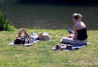 Caldo e sole al Centro-Sud, al Nord ancora temporali: le previsioni meteo