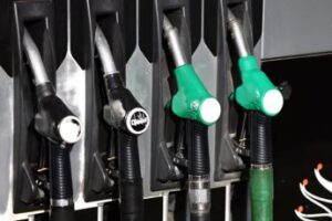 Carburanti, continua corsa prezzi di benzina e diesel: in 10 regioni gasolio già sopra i 2 euro