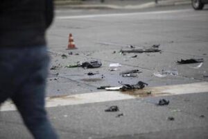 Como, schianto nella notte: morto 21enne