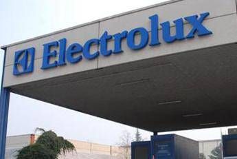 Electrolux, annuncia 1.700 esuberi in Italia e chiude lo stabilimento di Cerreto d’Esi