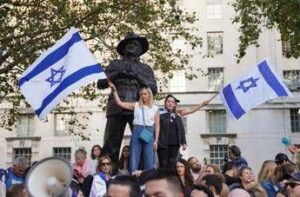 “Epidemia d’odio contro ebrei nel Regno Unito, il peggio deve ancora arrivare”, l’allarme del presidente della United Synagogue
