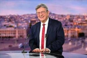 Francia, Melenchon annuncia candidatura all’Eliseo: “Sono il più preparato di Lfi”