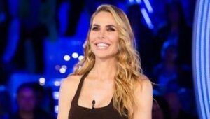 Grande Fratello Vip, Lucia è la terza finalista: chi è
