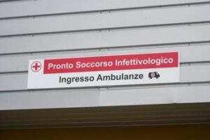 Hantavirus, l’alert Uk e i sanitari nel B&B: così è stato trovato il turista inglese a Milano