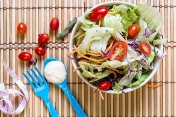 L’insalata in busta va lavata? Gli esperti: “Attenti alle diciture”