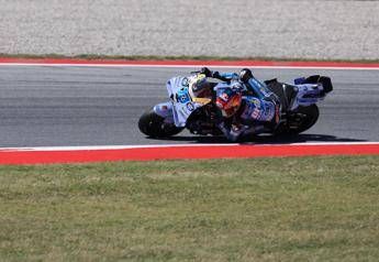 MotoGp Barcellona, incidente Marquez e doppia bandiera rossa nel Gran Premio di Catalogna: cos’è successo