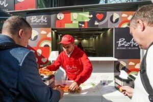 Per Meloni 1 Maggio al ristorante della Fondazione PizzAut di Monza