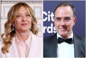 Perché Meloni era a Navarino con il nuovo editore di ‘Repubblica’