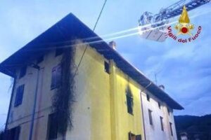 Pordenone, incendio in abitazione: salvata un’anziana