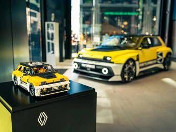 Renault e LEGO, la R5 Turbo 3E diventa un progetto dei fan