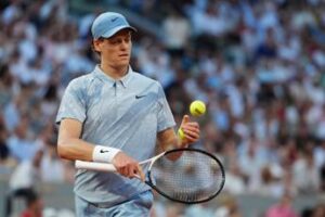 Sinner e il pronostico di Mouratoglu: “È il favorito per Wimbledon”