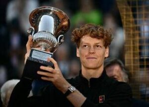 Sinner, sei storia: Jannik re di Roma e un azzurro vince Internazionali 50 anni dopo Panatta