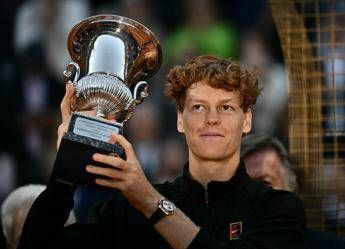 Sinner, sei storia: Jannik re di Roma e un azzurro vince Internazionali 50 anni dopo Panatta