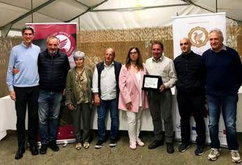 Vino, Professione Cantiniere: a Montepulciano premiato Antonio Troisi dell’Azienda Raspanti