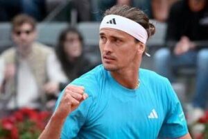 Zverev, ristorante non lo riconosce e… non lo fa entrare: “Non hai prenotato”