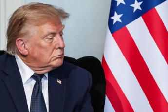 Accordo Usa-Iran, la Cia avverte Trump: “Dubbi su stop di Teheran a programma nucleare”