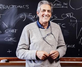 Addio ad Antonino Cattaneo, luminare delle neuroscienze e pioniere della ricerca sull’Alzheimer: aveva 71 anni