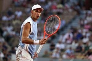 Arnaldi rimonta Tiafoe e telecronisti impazziscono: “È incredibile”