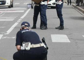 Auto pirata travolge due ragazzi a Guidonia: muore 23enne, ferito l’amico