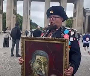 Chi era Semyon Skrepetsky, l’artista russo ucciso in Polonia: disegnava caricature di Putin