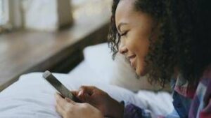 Comscore: utenti online in assestamento ad aprile (ma +10% sul 2025). Bene News Mediaset