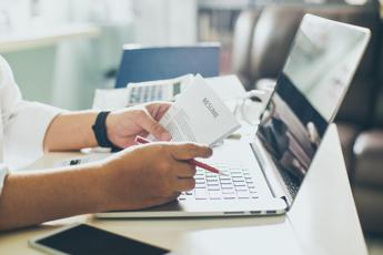 Digitale, mercato pubblicità vale 11,8 mld: Intelligenza artificiale nuova sfida per aziende e investitori