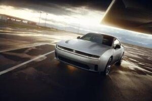 Dodge Charger torna in Europa, opzione multi-energia per la storica muscle car