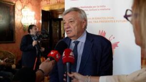 Ematologo Rambaldi: “Diagnosi molecolari e cure mirate migliorano la prognosi dei tumori del sangue”