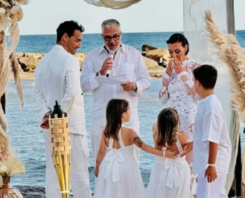 Fognini e Pennetta, l’anniversario di matrimonio e la festa a sorpresa in spiaggia