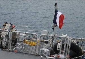 Francia intercetta petroliera russa a largo dell’Atlantico. Cremlino: “Atto di pirateria”