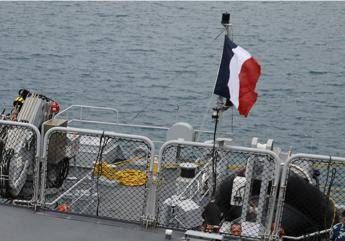 Francia intercetta petroliera russa a largo dell’Atlantico. Cremlino: “Atto di pirateria”