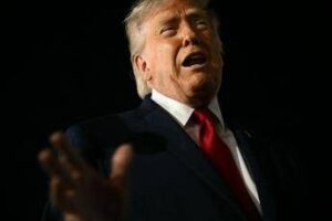 Gli Stati Uniti lanciano attacchi contro l’Iran. Trump: “Risposta dopo elicottero abbattuto”