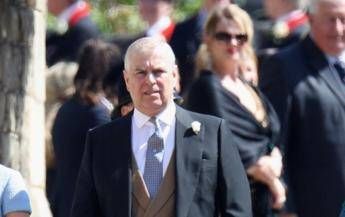 Gran Bretagna, nuove accuse per l’ex principe Andrea: subaffittava i cottage di Royal Lodge