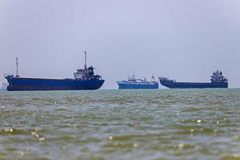 Iran, Onu evacua 11.000 marinai dallo Stretto di Hormuz – Diretta