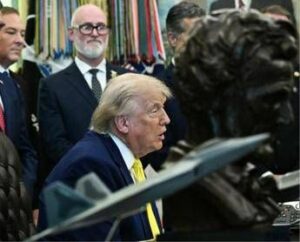Iran, l’avvertimento di Trump: “Se Teheran uccide soldati americani, attacco subito”