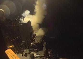 Iran sotto attacco, ultimatum di Trump: “Se non firmano accordo, bombarderemo senza pietà” – Diretta