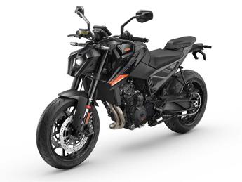KTM 790 Duke 2027, la naked austriaca si rinnova