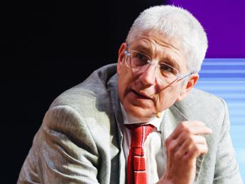 Mario Giordano resta su Rete4, Fuori dal Coro non trasloca