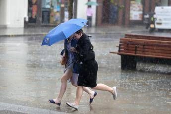 Meteo, Italia divisa a metà: forti temporali al Nord, soleggiato al Centro-Sud