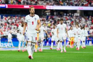 Mondiali, caos in Inghilterra-Croazia: Kane sbaglia rigore, poi ripete e segna. Cos’è successo