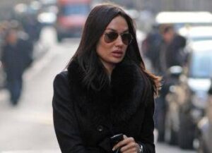 Nicole Minetti, grazia sospende la pena: chiesto il “non luogo a provvedere”. Tribunale Sorveglianza si riserva